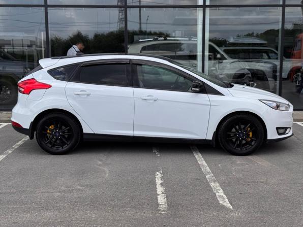 Ford Focus III Рестайлинг с пробегом 2017 года, цена 1 020 000 рублей, 151092 км, хэтчбек, Автокод Объявления