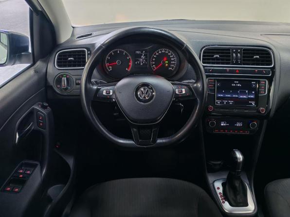 Volkswagen Polo V Рестайлинг с пробегом 2017 года, цена 1 245 000 рублей, 71940 км, седан, Автокод Объявления