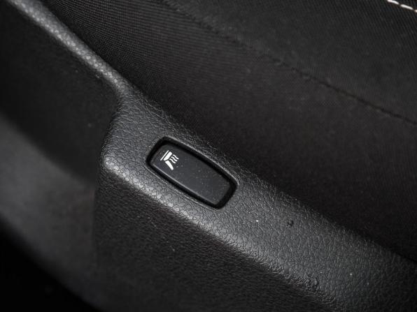 Renault Sandero II с пробегом 2017 года, цена 920 000 рублей, 149208 км, хэтчбек, Автокод Объявления