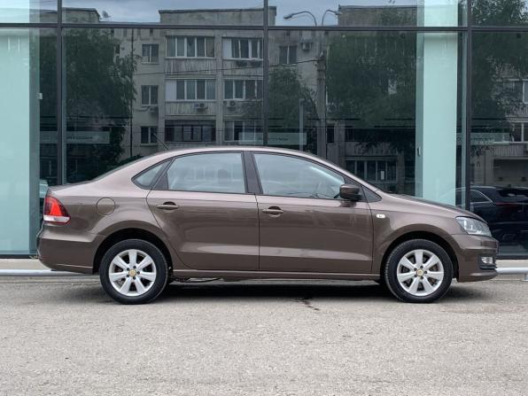 Volkswagen Polo V Рестайлинг с пробегом 2016 года, цена 1 220 000 рублей, 182908 км, седан, Автокод Объявления