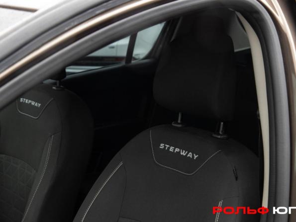 Renault Sandero II Рестайлинг с пробегом 2019 года, цена 1 028 000 рублей, 123395 км, хэтчбек, Автокод Объявления