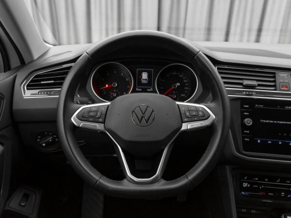 Volkswagen Tiguan II Рестайлинг с пробегом 2021 года, цена 3 550 000 рублей, 37816 км, внедорожник, Автокод Объявления