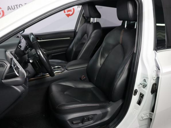 Toyota Camry VIII (XV70) с пробегом 2021 года, цена 3 255 000 рублей, 95000 км, седан, Автокод Объявления