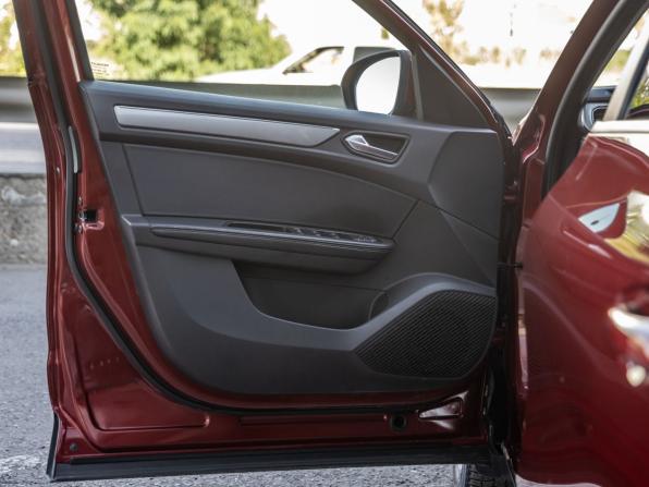 Renault Arkana I с пробегом 2019 года, цена 1 498 000 рублей, 136721 км, внедорожник, Автокод Объявления