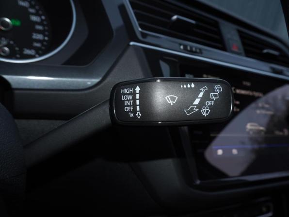 Volkswagen Tiguan II с пробегом 2019 года, цена 1 998 000 рублей, 192930 км, внедорожник, Автокод Объявления