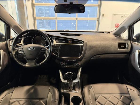 Kia Ceed II Рестайлинг с пробегом 2018 года, цена 1 290 000 рублей, 230610 км, универсал, Автокод Объявления
