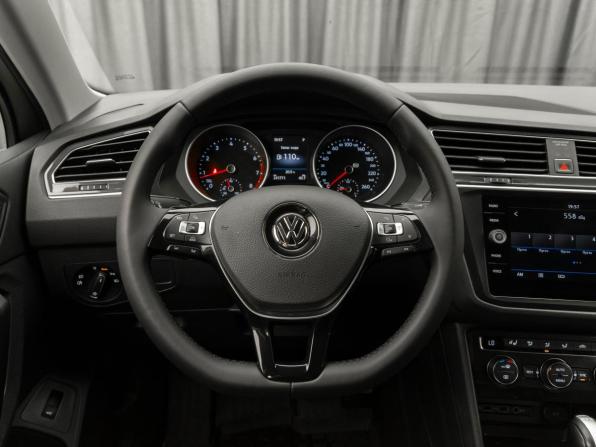 Volkswagen Tiguan II с пробегом 2017 года, цена 1 900 000 рублей, 241775 км, внедорожник, Автокод Объявления