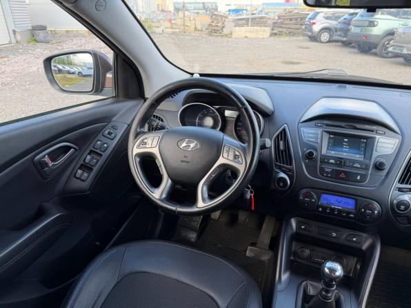 Hyundai ix35 I Рестайлинг с пробегом 2013 года, цена 1 095 000 рублей, 226000 км, внедорожник, Автокод Объявления