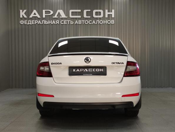 Skoda Octavia III (A7) с пробегом 2015 года, цена 945 000 рублей, 236980 км, лифтбек, Автокод Объявления