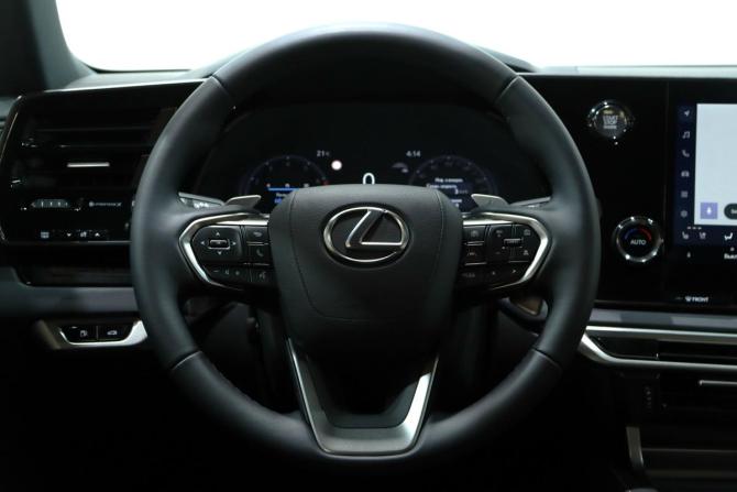 Lexus RX V с пробегом 2025 года, цена 8 100 000 рублей, 30 км, внедорожник, Автокод Объявления