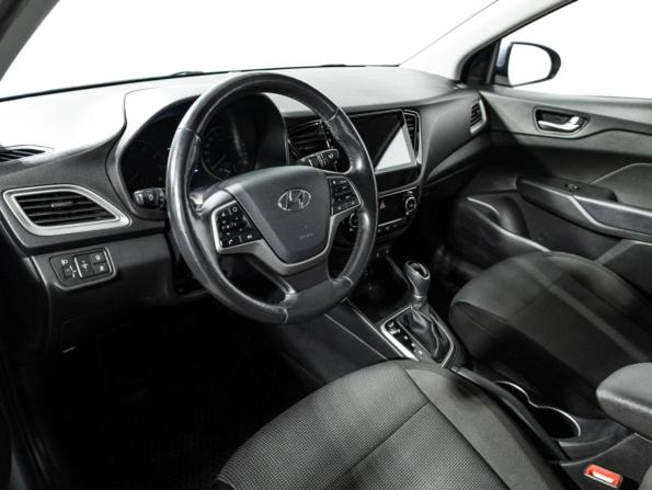 Hyundai Solaris II с пробегом 2019 года, цена 1 349 777 рублей, 115000 км, седан, Автокод Объявления