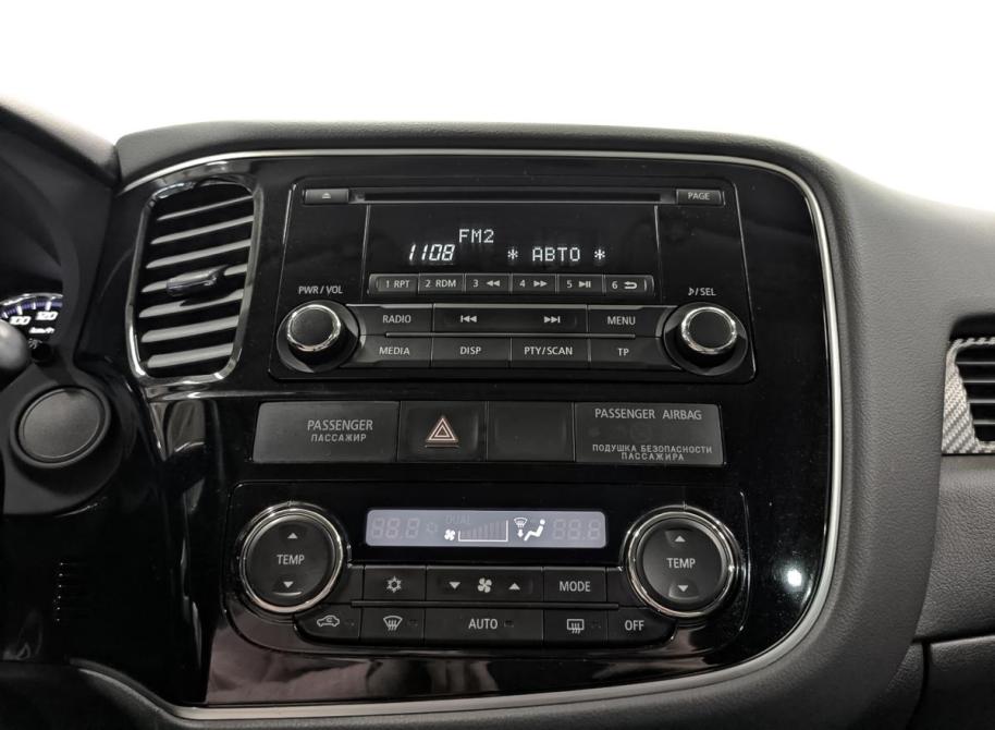 Mitsubishi Outlander III Рестайлинг Санкт-Петербург  - изображение 17