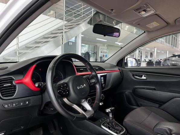Kia Rio IV Рестайлинг с пробегом 2021 года, цена 1 829 900 рублей, 80000 км, хэтчбек, Автокод Объявления
