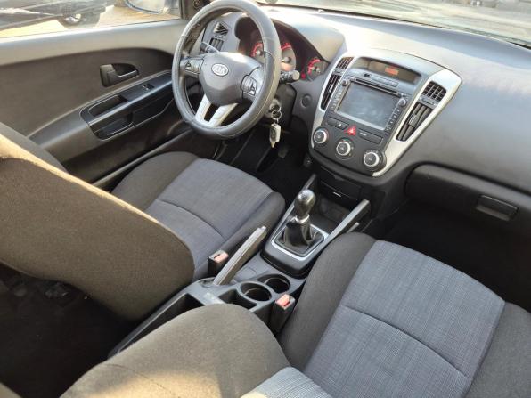 Kia Ceed I Рестайлинг с пробегом 2010 года, цена 509 000 рублей, 215379 км, хэтчбек, Автокод Объявления