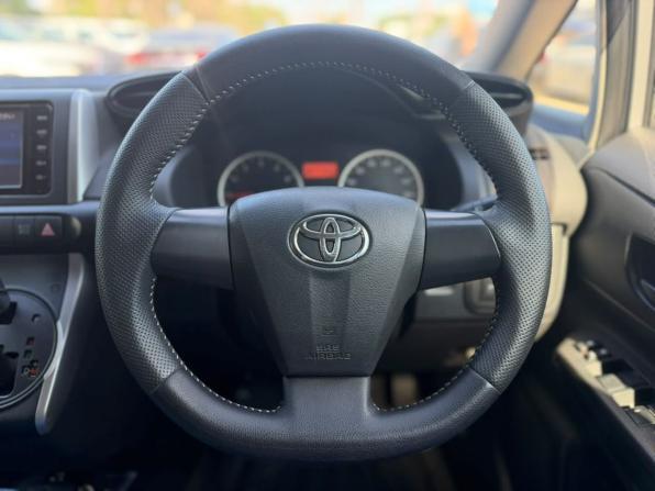 Toyota Wish II Рестайлинг с пробегом 2015 года, цена 1 690 000 рублей, 182854 км, минивэн, Автокод Объявления
