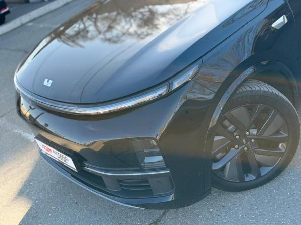 Li Auto (Lixiang) L9 I с пробегом 2024 года, цена 6 990 000 рублей, 9700 км, внедорожник, Автокод Объявления