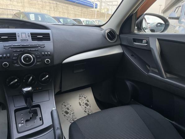 Mazda 3 II (BL) Рестайлинг с пробегом 2013 года, цена 877 000 рублей, 173875 км, седан, Автокод Объявления