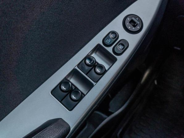 Hyundai Solaris I Рестайлинг с пробегом 2015 года, цена 899 000 рублей, 157659 км, хэтчбек, Автокод Объявления