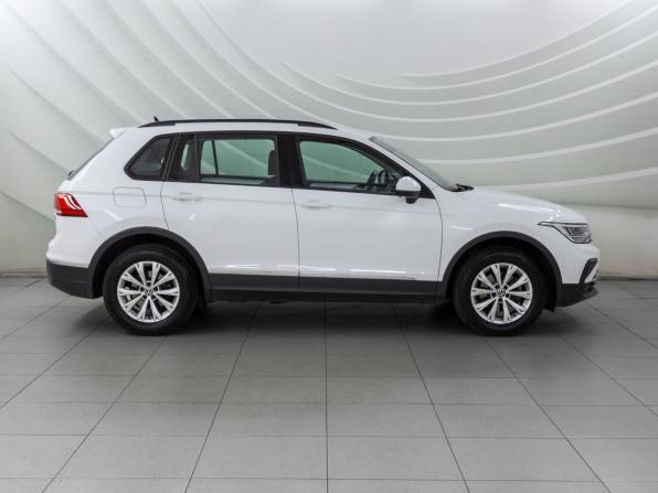 Volkswagen Tiguan II Рестайлинг с пробегом 2022 года, цена 3 048 000 рублей, 37155 км, внедорожник, Автокод Объявления