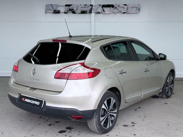 Renault Megane III с пробегом 2011 года, цена 829 000 рублей, 204832 км, хэтчбек, Автокод Объявления
