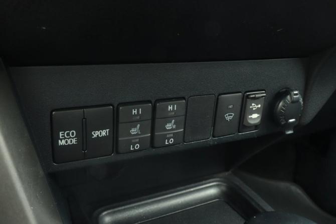 Toyota RAV4 IV (XA40) с пробегом 2015 года, цена 1 854 000 рублей, 215530 км, внедорожник, Автокод Объявления
