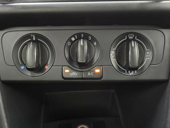 Volkswagen Polo V с пробегом 2014 года, цена 899 000 рублей, 187928 км, седан, Автокод Объявления