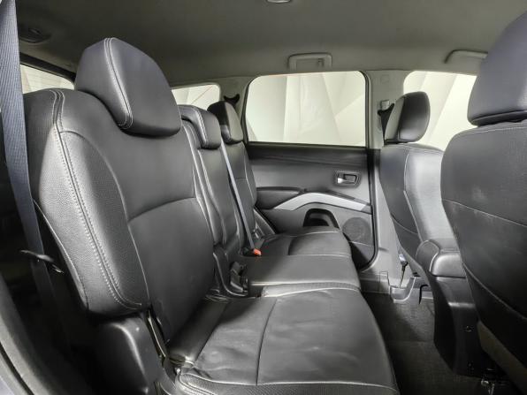 Mitsubishi Outlander II Рестайлинг с пробегом 2011 года, цена 919 000 рублей, 220917 км, внедорожник, Автокод Объявления