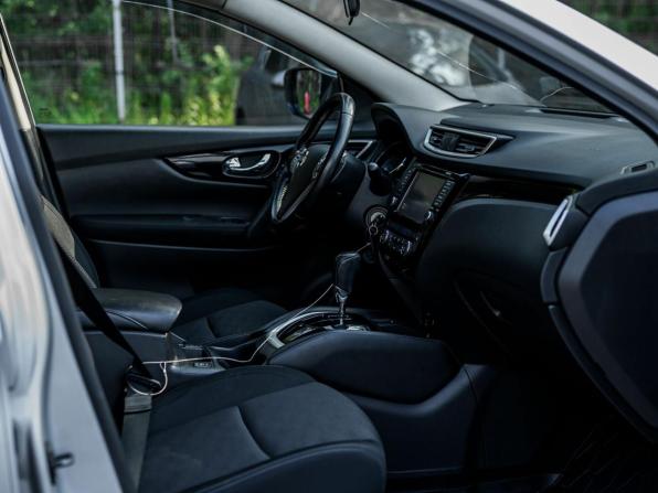 Nissan Qashqai II с пробегом 2018 года, цена 1 605 000 рублей, 131115 км, внедорожник, Автокод Объявления