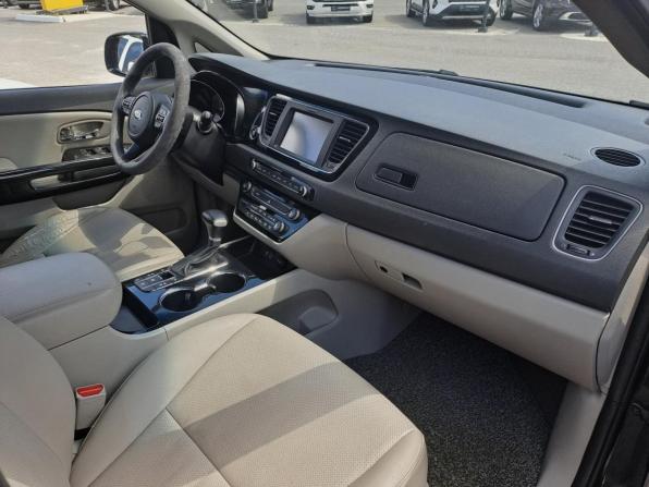 Kia Carnival III с пробегом 2020 года, цена 2 760 000 рублей, 135000 км, минивэн, Автокод Объявления