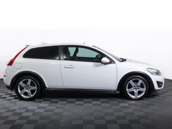 Volvo C30 I Рестайлинг с пробегом 2011 года, цена 783 000 рублей, 218250 км, хэтчбек, Автокод Объявления