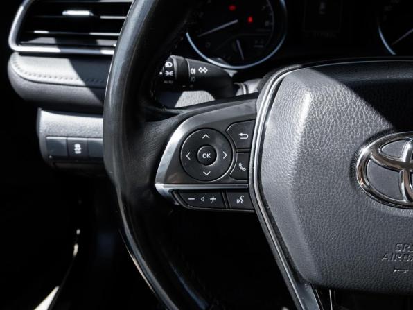 Toyota Camry VIII (XV70) Рестайлинг с пробегом 2021 года, цена 2 920 000 рублей, 117580 км, седан, Автокод Объявления