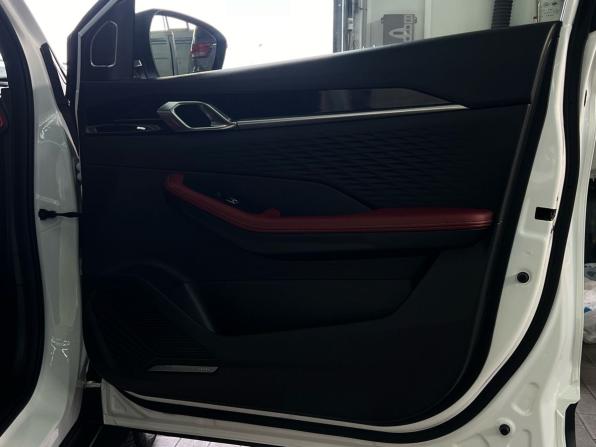 Geely Coolray I Рестайлинг с пробегом 2024 года, цена 2 250 000 рублей, 21000 км, внедорожник, Автокод Объявления