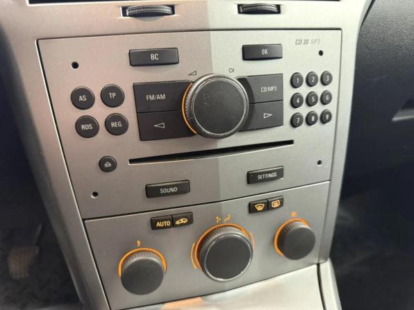 Opel Astra H Рестайлинг с пробегом 2011 года, цена 517 192 рубля, 216887 км, универсал, Автокод Объявления