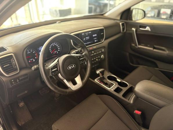 Kia Sportage IV Рестайлинг с пробегом 2022 года, цена 2 628 900 рублей, 45976 км, внедорожник, Автокод Объявления