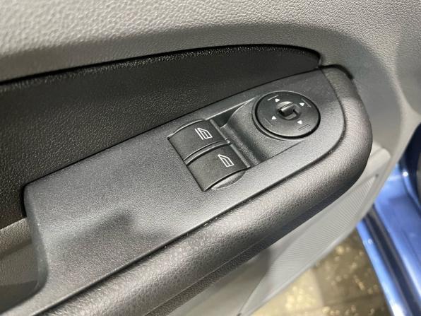 Ford Focus II Рестайлинг с пробегом 2009 года, цена 1 420 000 рублей, 13602 км, седан, Автокод Объявления