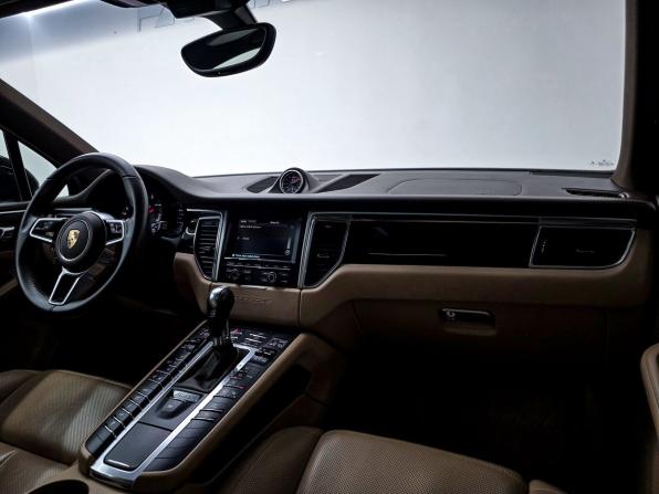 Porsche Macan I с пробегом 2015 года, цена 3 400 000 рублей, 57377 км, внедорожник, Автокод Объявления