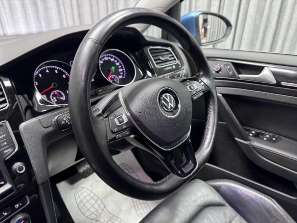 Volkswagen Golf VII с пробегом 2015 года, цена 1 500 000 рублей, 104279 км, универсал, Автокод Объявления