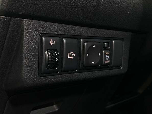 Nissan Tiida I Рестайлинг с пробегом 2012 года, цена 915 000 рублей, 109494 км, хэтчбек, Автокод Объявления