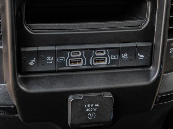 Ram 1500 V с пробегом 2023 года, цена 17 290 000 рублей, 11390 км, offers.body_type.unknown, Автокод Объявления