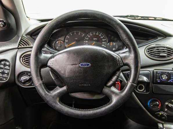 Ford Focus I (North America) с пробегом 2001 года, цена 258 000 рублей, 249970 км, седан, Автокод Объявления