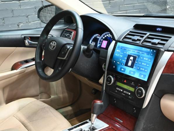 Toyota Camry VII (XV50) с пробегом 2013 года, цена 1 550 000 рублей, 306136 км, седан, Автокод Объявления