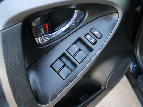 Toyota RAV4 III (XA30) Рестайлинг с пробегом 2011 года, цена 1 359 000 рублей, 168652 км, внедорожник, Автокод Объявления