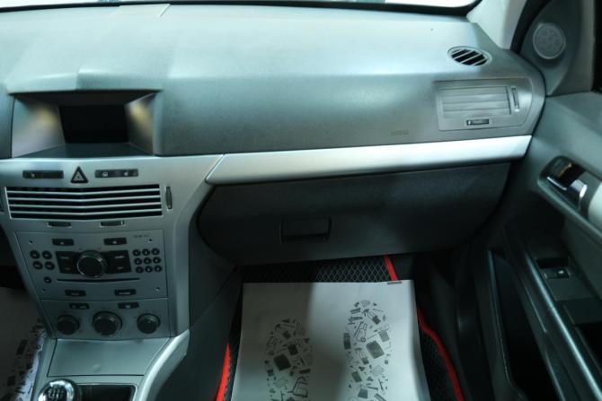 Opel Astra H Рестайлинг с пробегом 2010 года, цена 699 000 рублей, 2010 км, универсал, Автокод Объявления