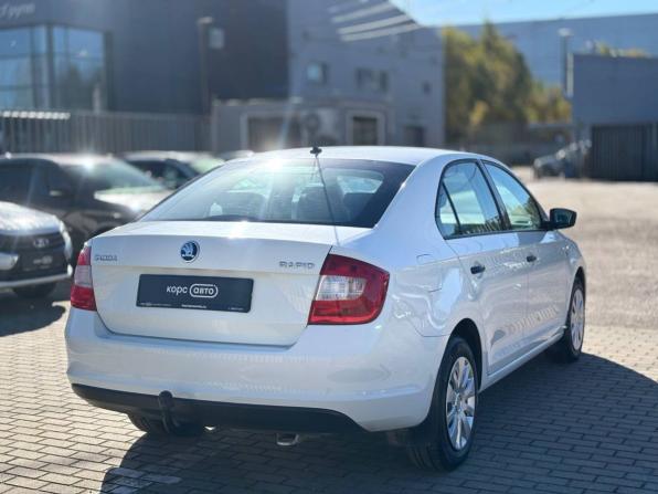 Skoda Rapid I с пробегом 2015 года, цена 898 000 рублей, 123000 км, лифтбек, Автокод Объявления