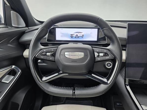 Geely Boyue Cool с пробегом 2023 года, цена 2 050 000 рублей, 30400 км, внедорожник, Автокод Объявления