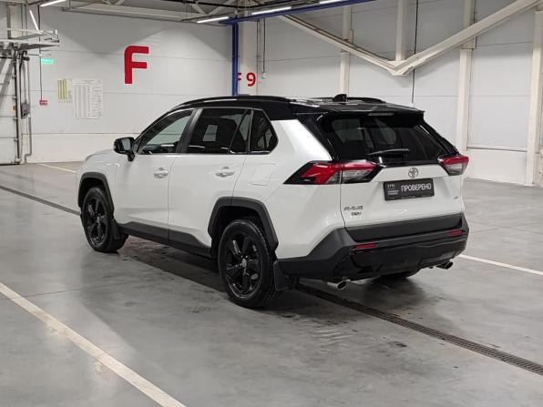 Toyota RAV4 V (XA50) с пробегом 2021 года, цена 3 050 000 рублей, 117114 км, внедорожник, Автокод Объявления