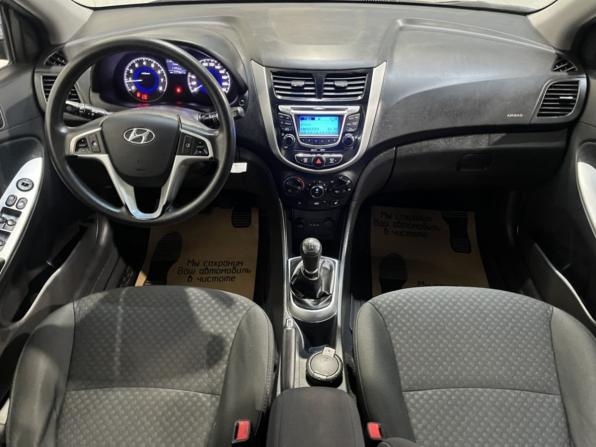 Hyundai Solaris I с пробегом 2012 года, цена 695 000 рублей, 176765 км, хэтчбек, Автокод Объявления