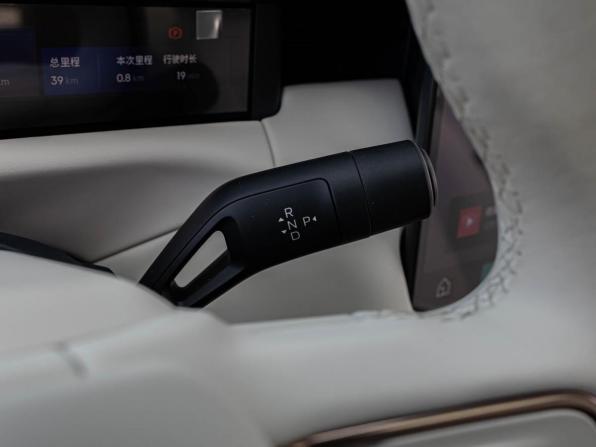 Lynk &amp; Co 900 с пробегом 2025 года, цена 8 998 000 рублей, 37 км, внедорожник, Автокод Объявления