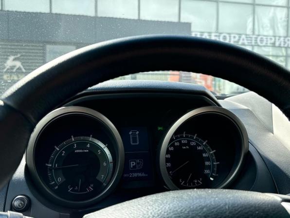 Toyota Land Cruiser Prado 150 Series с пробегом 2011 года, цена 3 050 000 рублей, 238965 км, внедорожник, Автокод Объявления