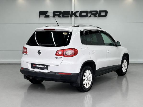 Volkswagen Tiguan I Рестайлинг с пробегом 2011 года, цена 1 039 000 рублей, 252775 км, внедорожник, Автокод Объявления